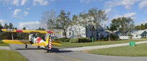 Spruce Creek Taxiway Home